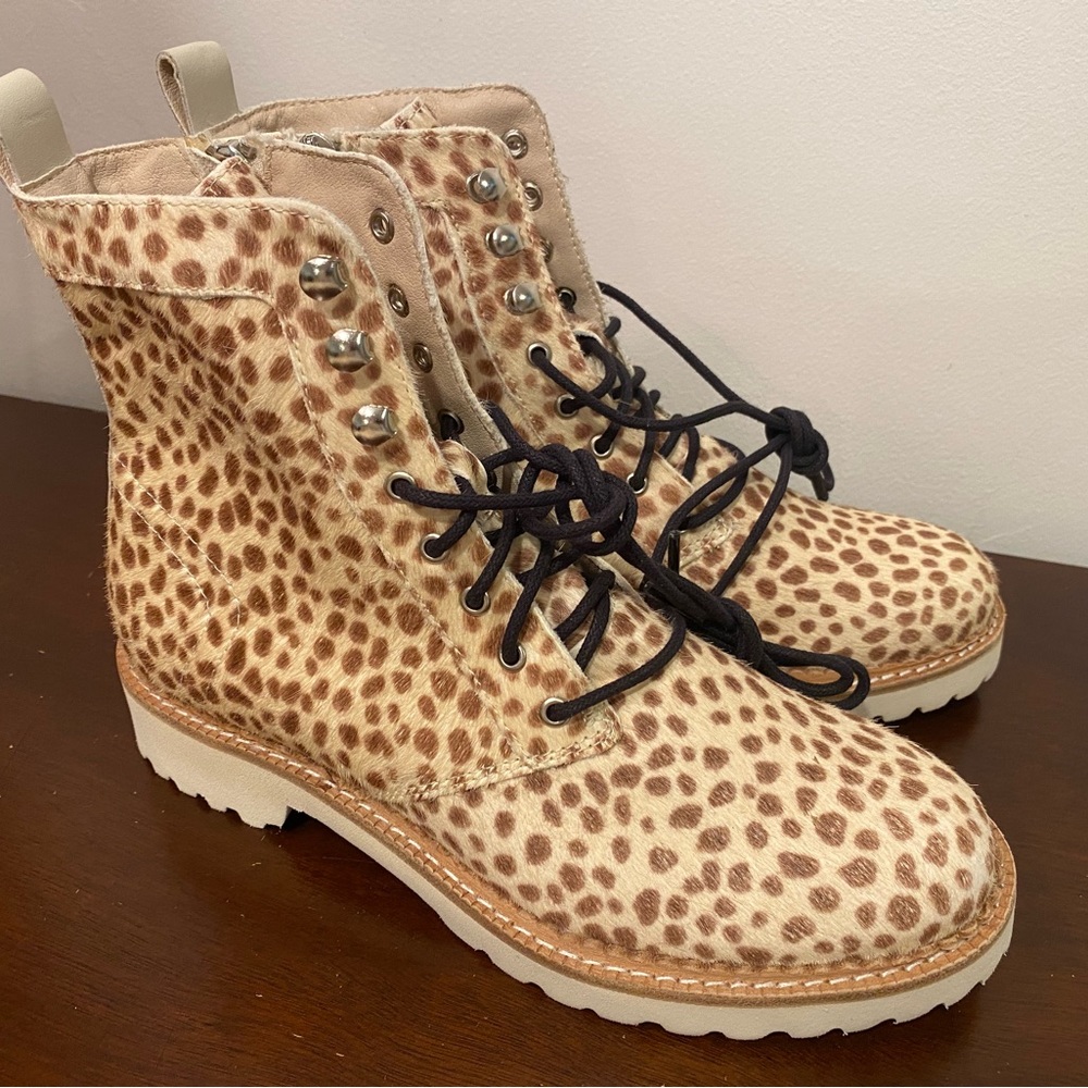Dolce Vita Avena Leopard calf Hair Chukka Lace Up Combat Moto Boots Size 7.5